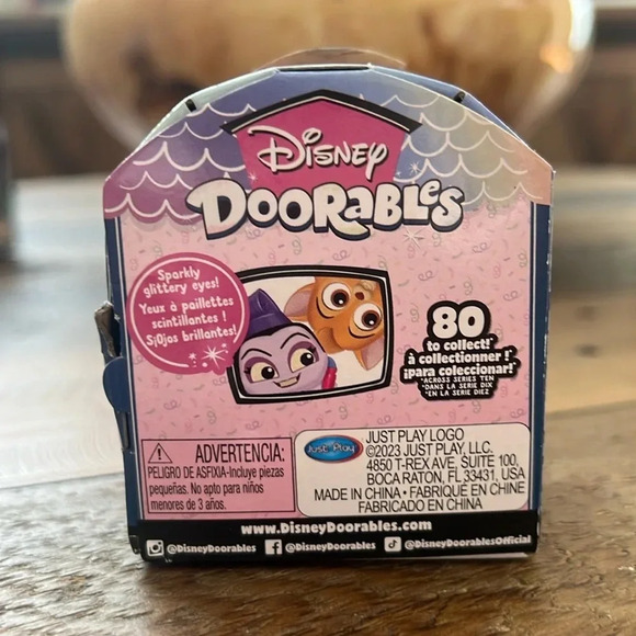 Disney Doorables Series 10 Mini Peek Figures Mystery Disney 100 Set of 2 - New - Picture 4 of 5